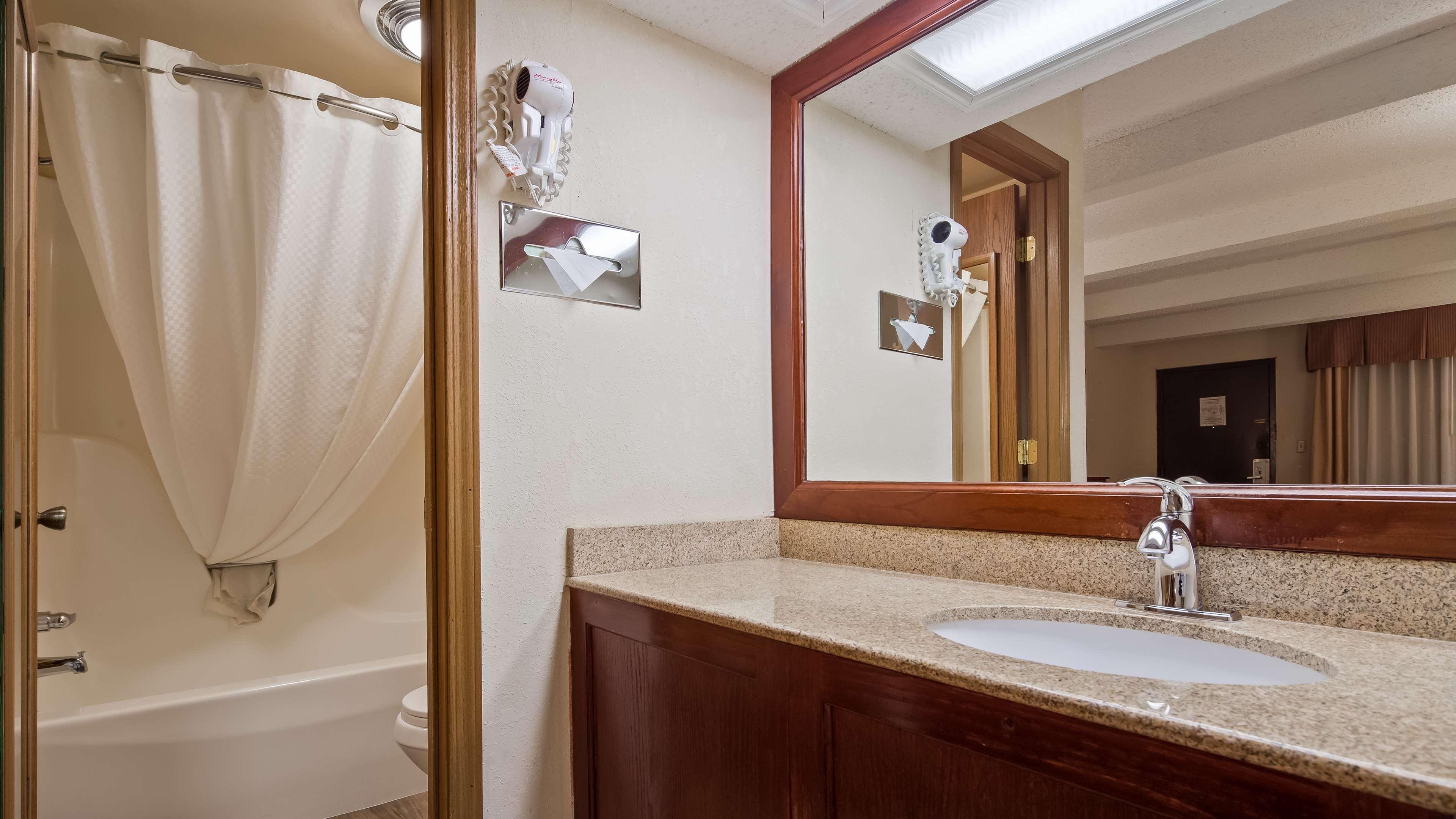 Best Western Montis Inn Saint Robert Zewnętrze zdjęcie
