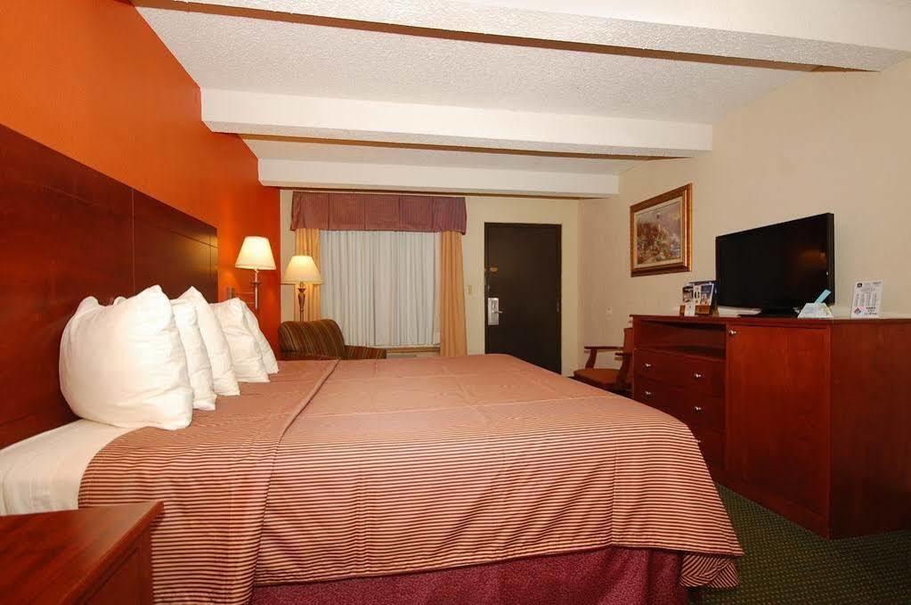 Best Western Montis Inn Saint Robert Zewnętrze zdjęcie
